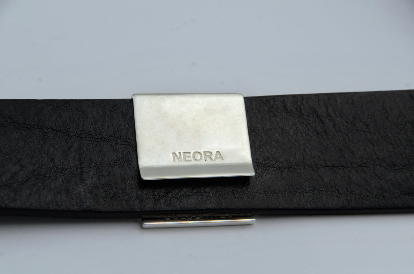 NEORA 001
